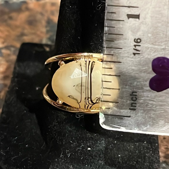 Set of 2 Gold and stone rings size 8 - Picture 5 of 6